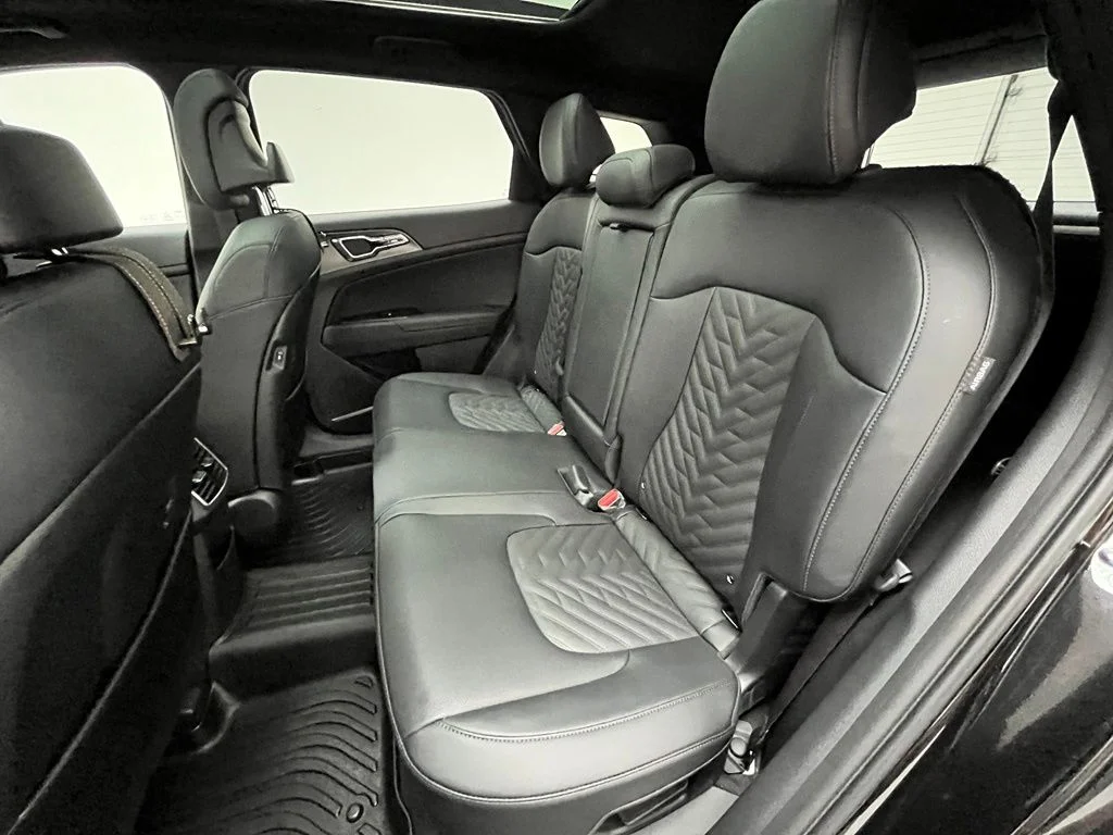 Used 2026 Black Kia X-Line image 41