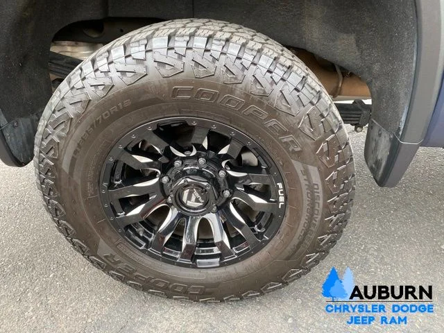 Used 2022 Blue Chevrolet LT image 10