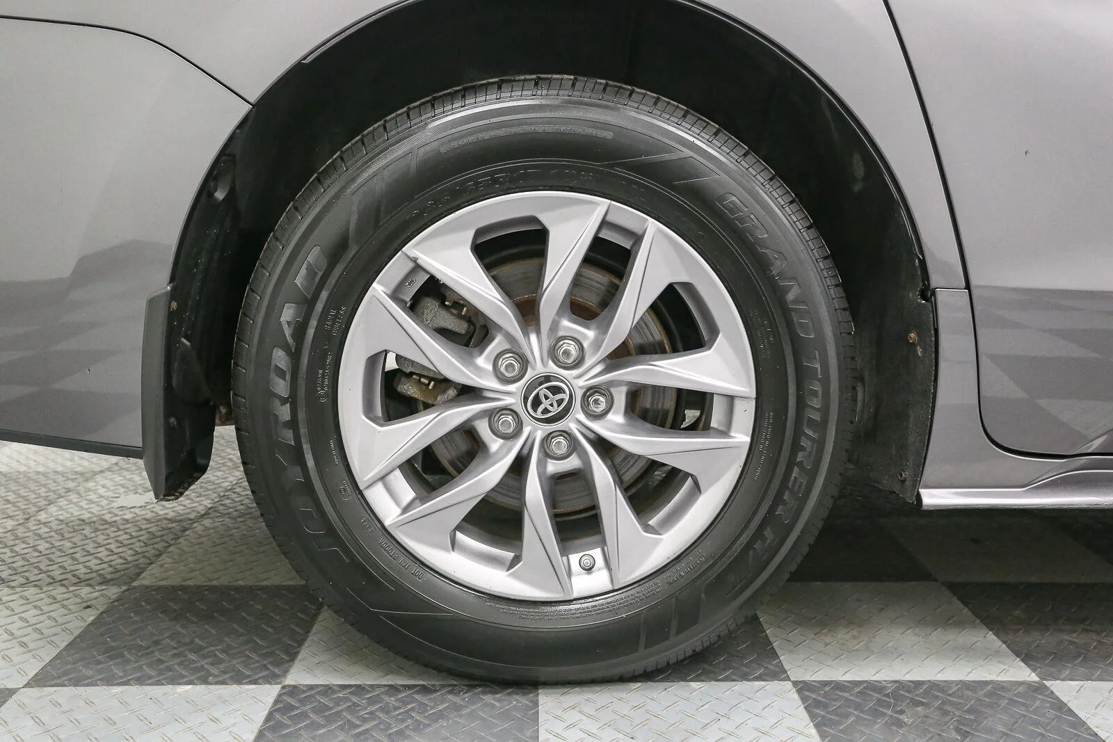 Used 2024 GY Toyota XLE image 17