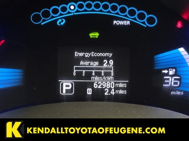 Used 2011 Blue Nissan SL image 12