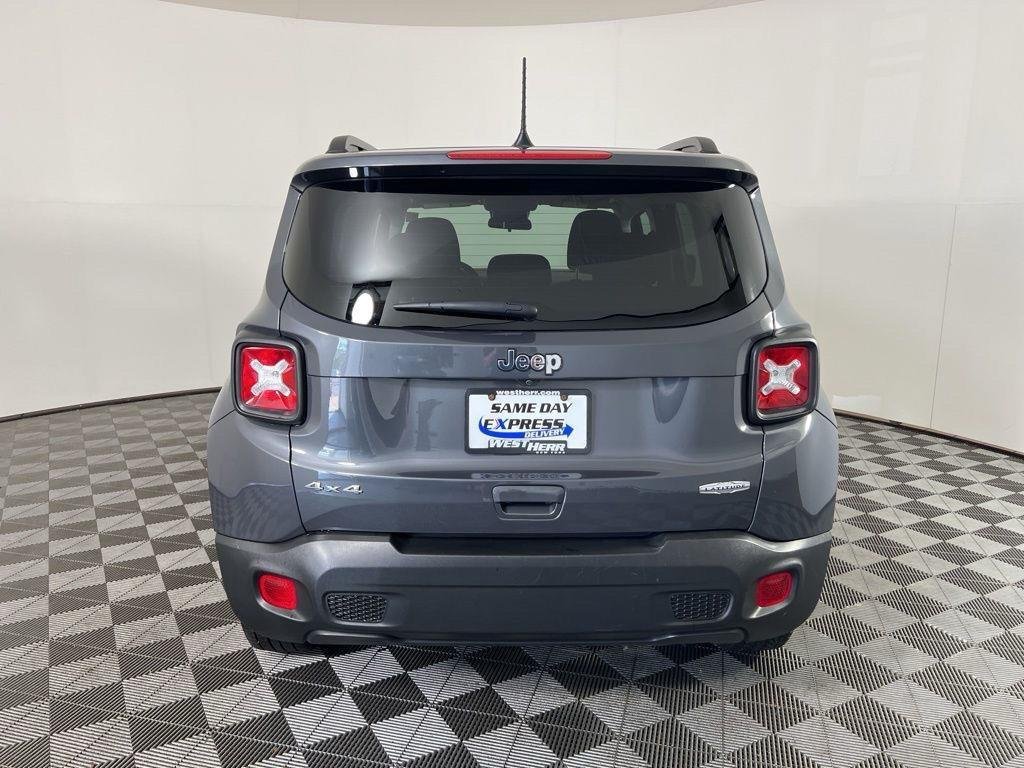 Used 2022 Graphite Gray Jeep Latitude image 6