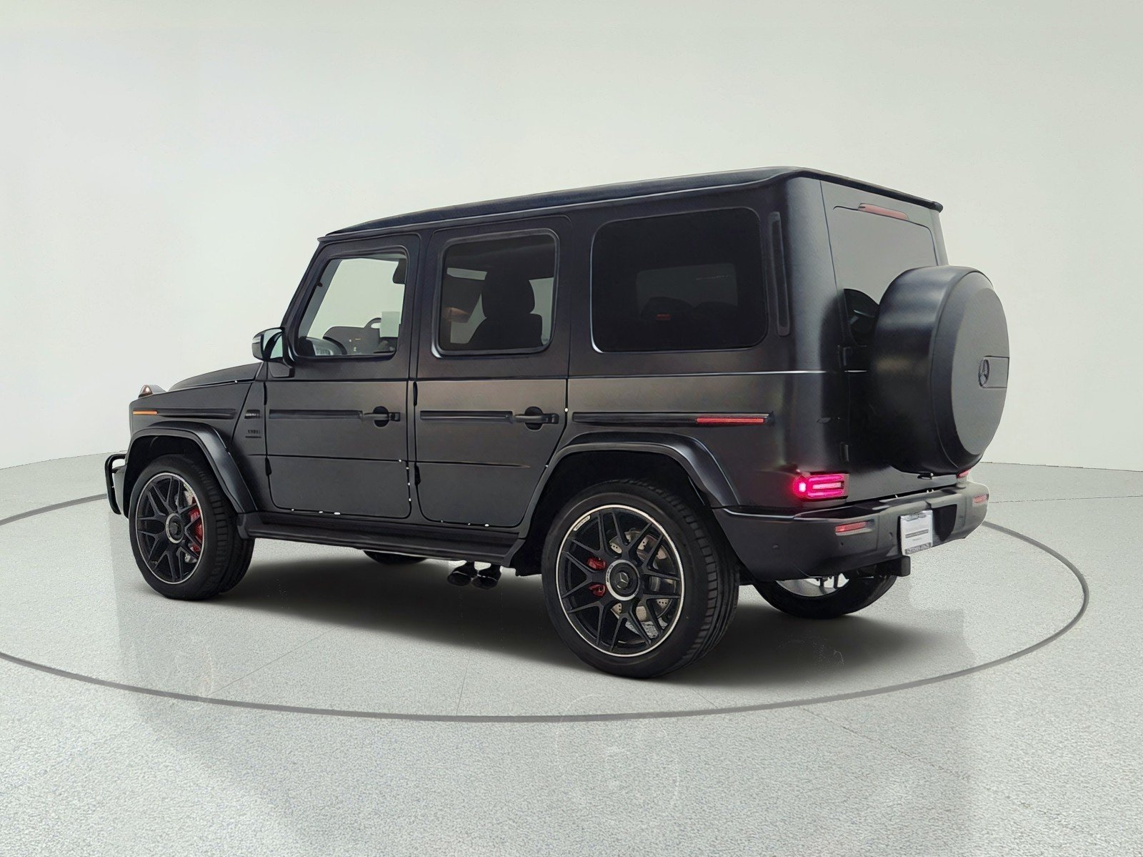 New 2027 MANUFAKTUR Night Black Magno Mercedes-Benz AMG® G 63 SUV image 7