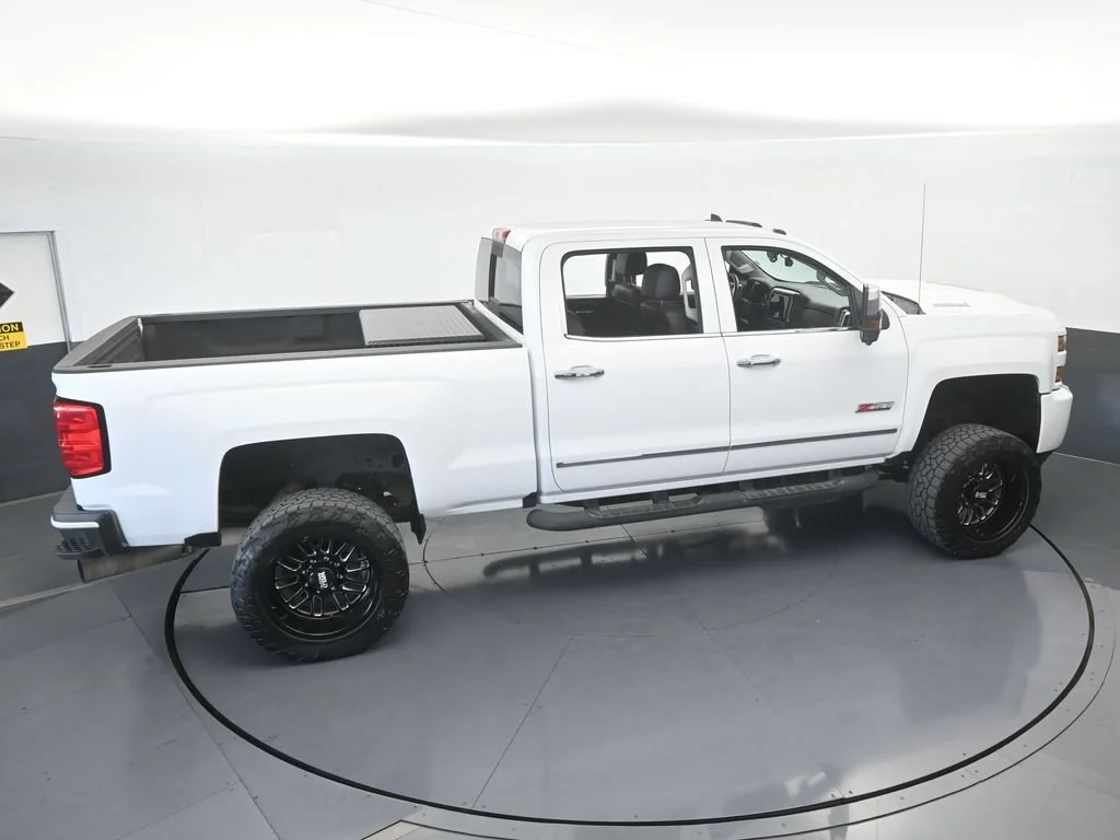 Used 2018 Summit White Chevrolet LTZ image 60