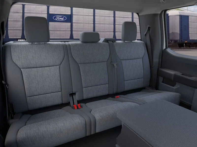New 2026 Oxford White Ford XL image 32