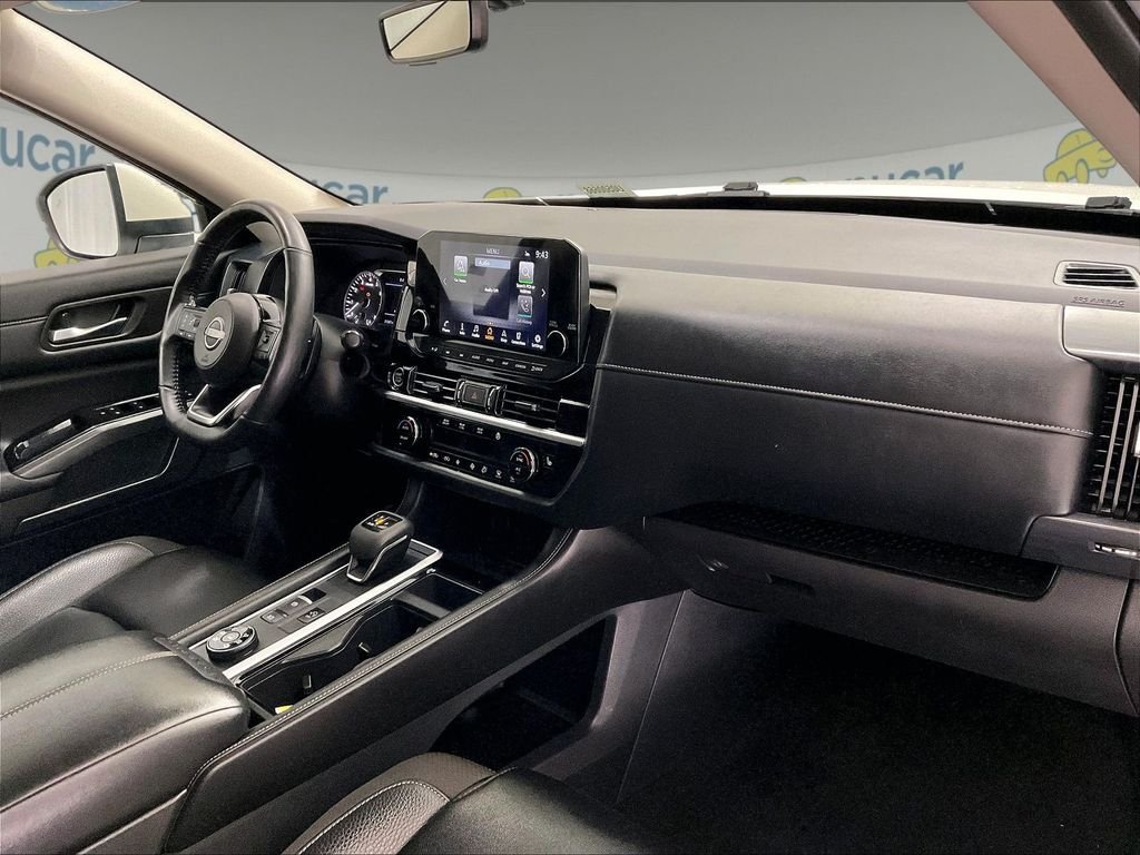 Used 2024 Pearl White Tricoat Nissan SL image 14