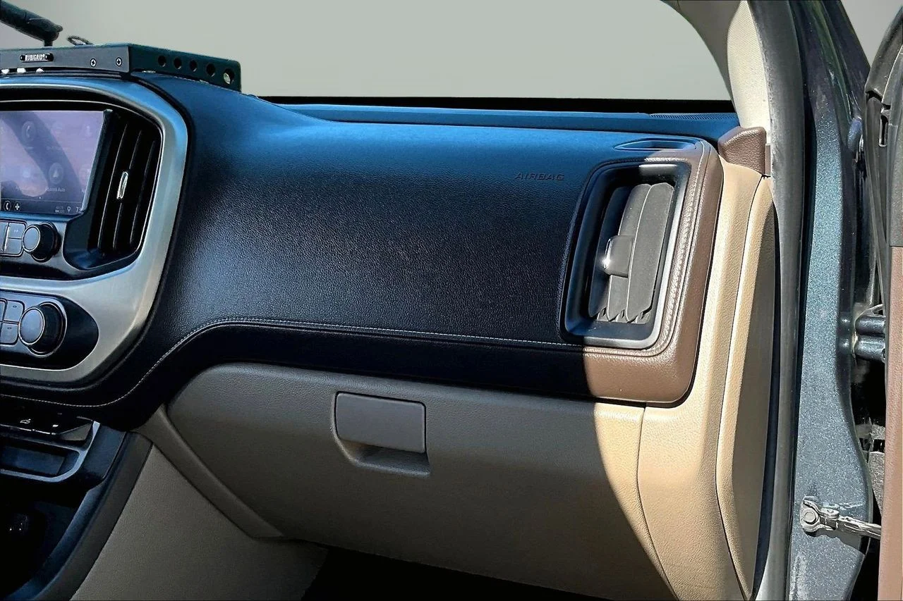 Used 2020 Blue GMC SLE1 image 19