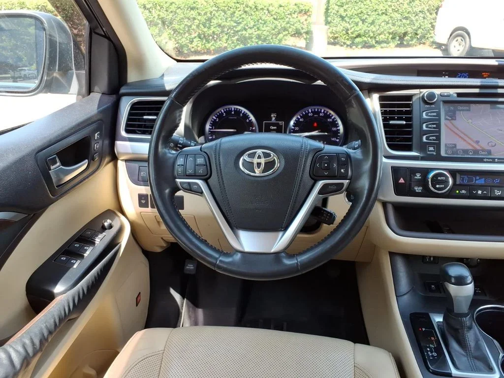 Used 2015 Blue Toyota Limited Platinum V6 image 24