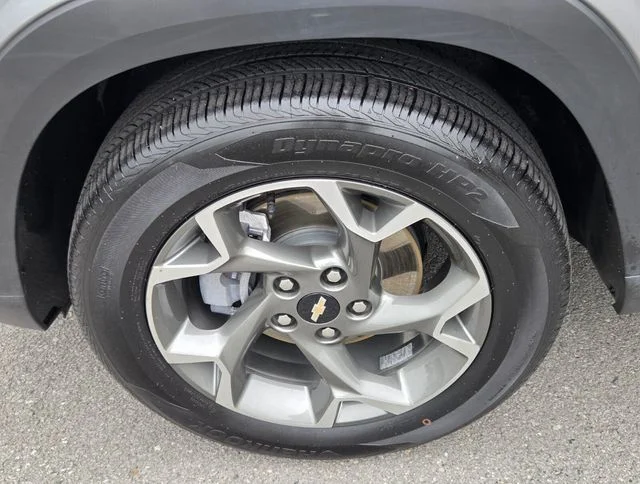 Used 2025 Gray Chevrolet LT image 19