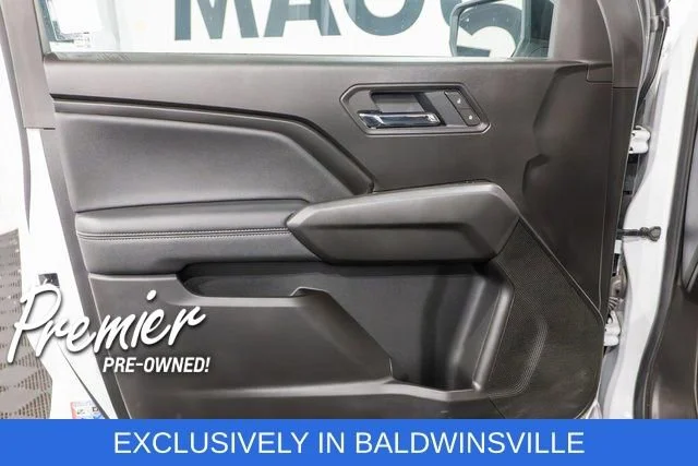 Used 2025 Summit White GMC Elevation image 15