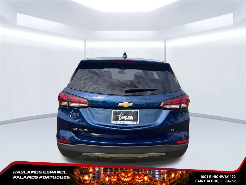 Used 2023 BLUE GLOW METALLIC Chevrolet LT image 4