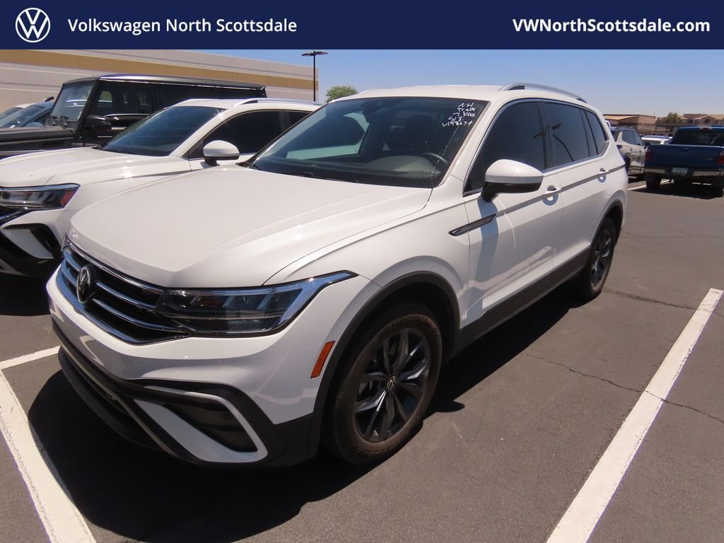 2023 Volkswagen Tiguan 2.0T SE's photo