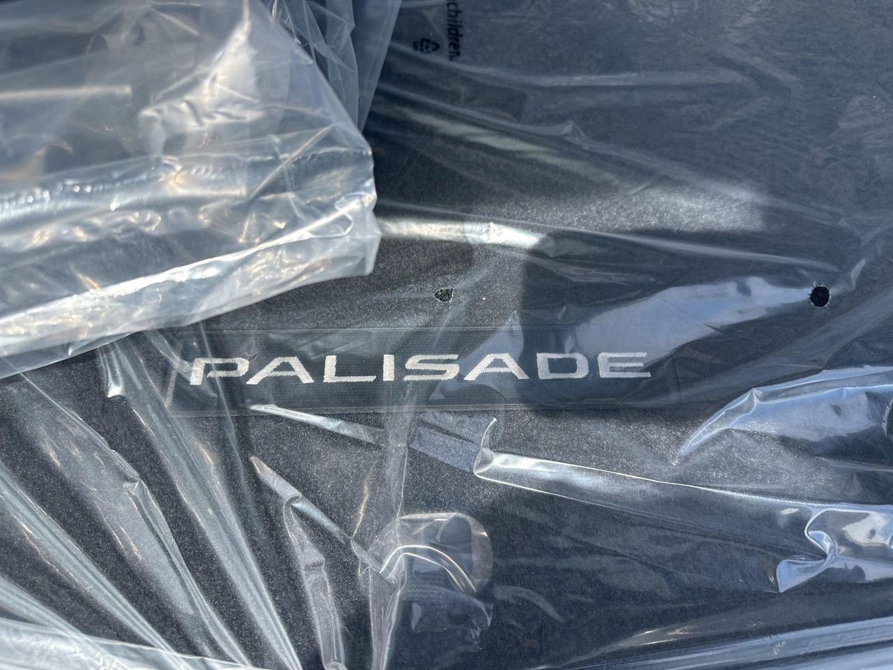 New 2026 Black Hyundai SEL Premium 7P image 29