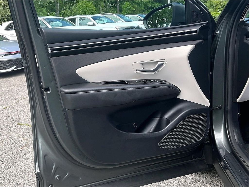 Used 2022 Gray Hyundai SEL Convenience image 9