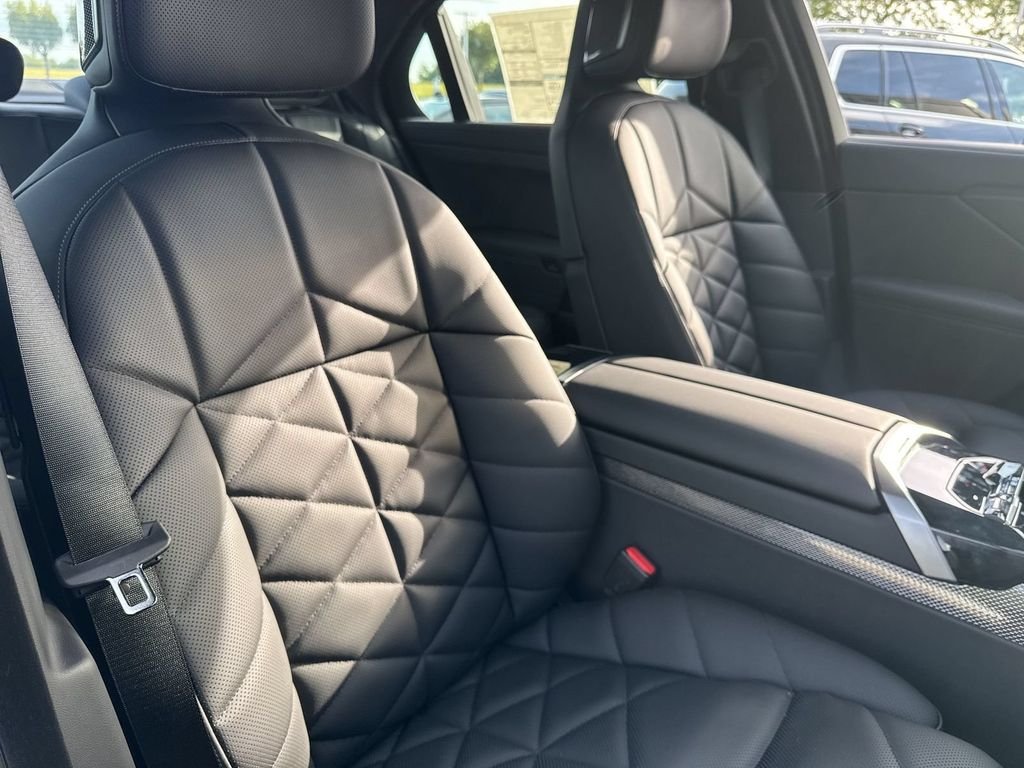 New 2027 Black Sapphire Metallic BMW  image 21