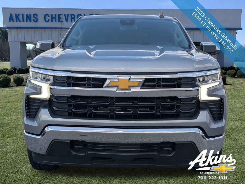 Used 2023 STERLING GRAY METALLIC Chevrolet LT image 8