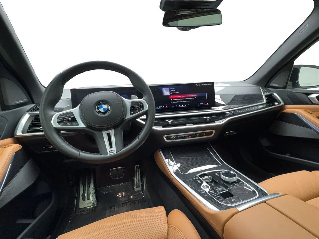 Used 2025 Gray BMW M60i image 37