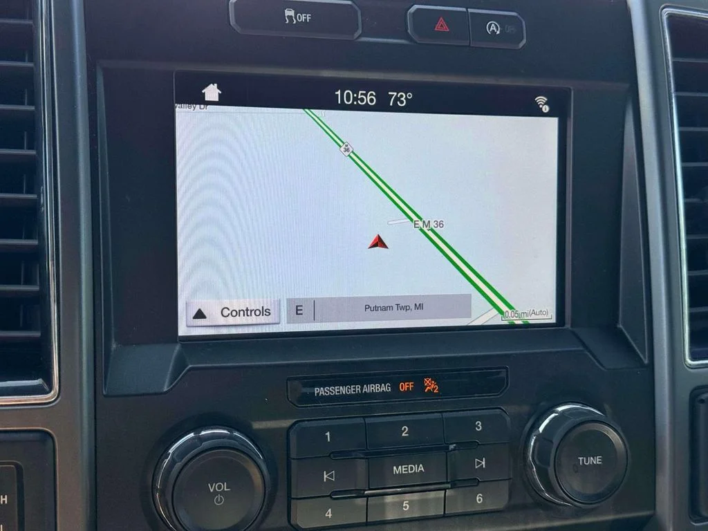 Used 2019 Black Ford XLT image 19