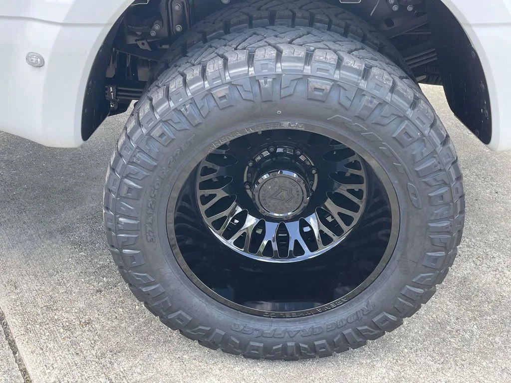 New 2026 White Ford Platinum image 9