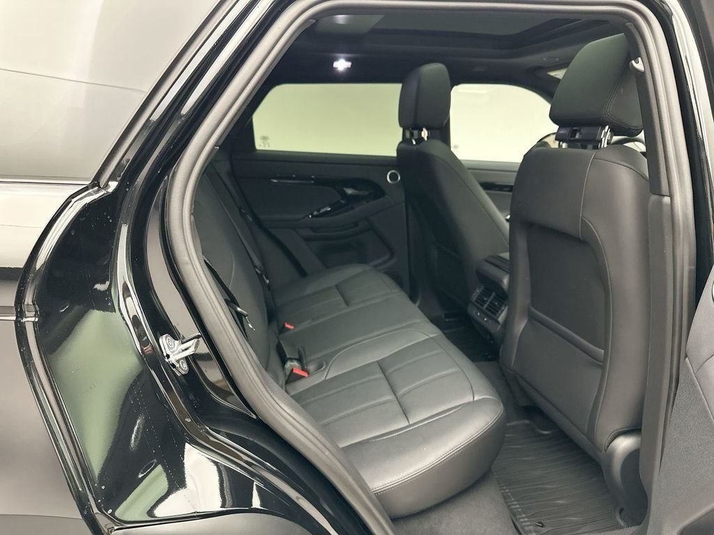 Used 2026 Santorini Black Metallic Land Rover S image 7