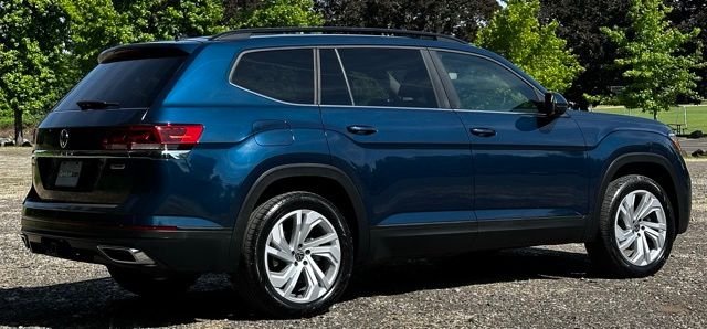 2021 Volkswagen Atlas SE w/Tech - Photo 9
