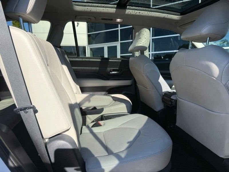Used 2024 Pearl Toyota Limited image 12