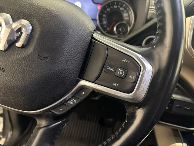 Used 2023  Ram Laramie image 19