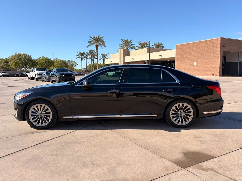 Used 2017 Caspian Black Genesis 3.3T Premium image 11