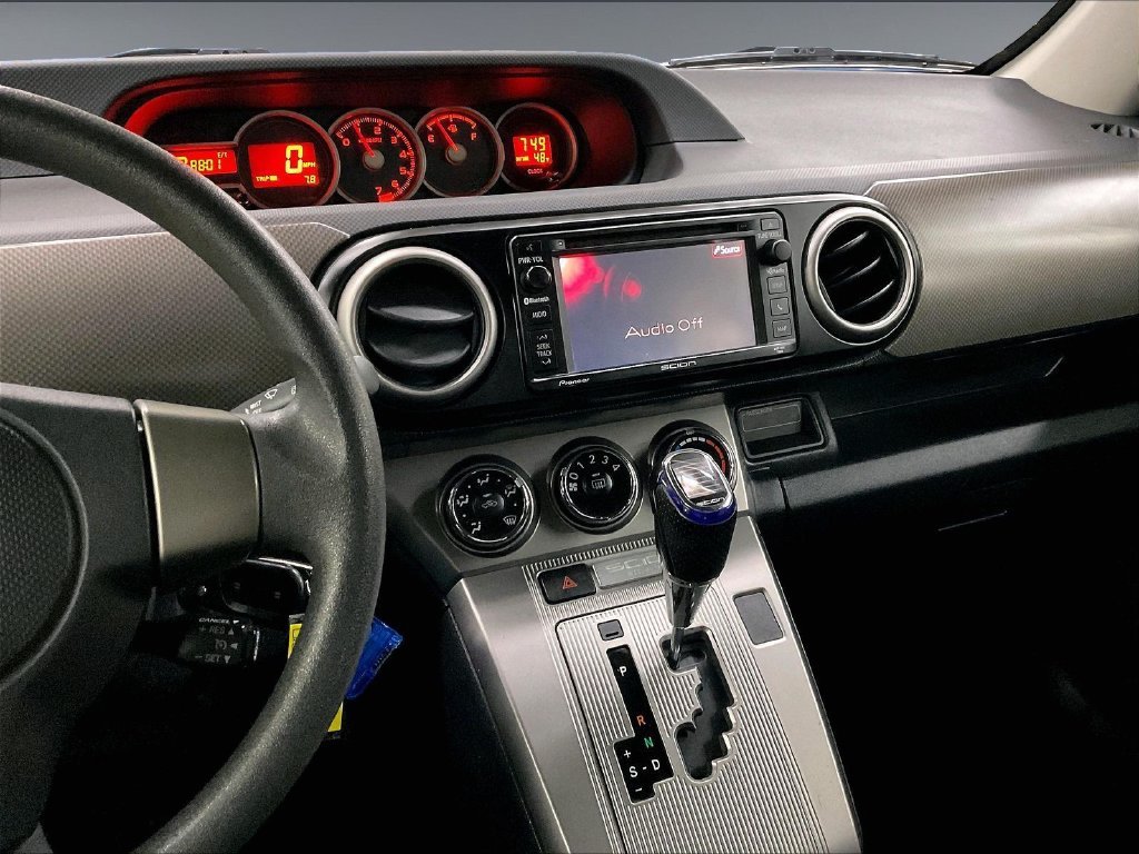 Used 2013 Silver Scion 10 Series image 18