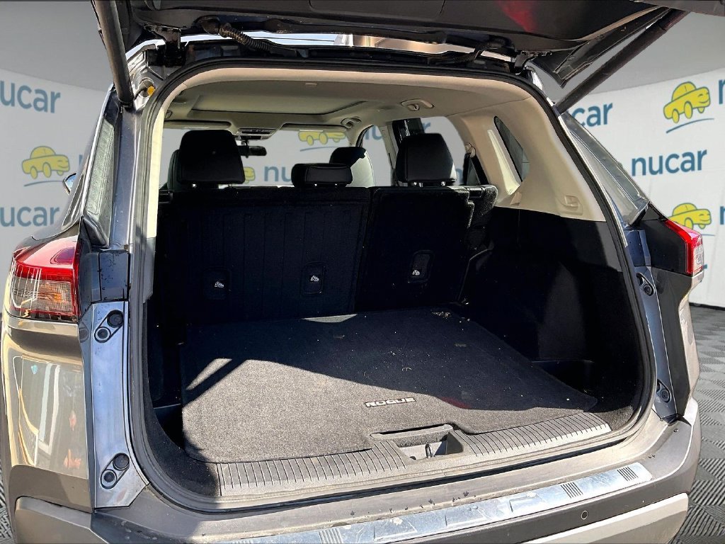 Used 2023 Gray Nissan SV image 24