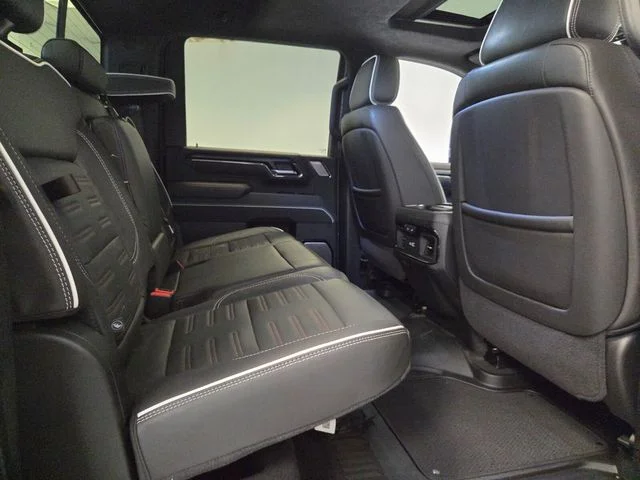 Used 2024 White GMC AT4X image 16