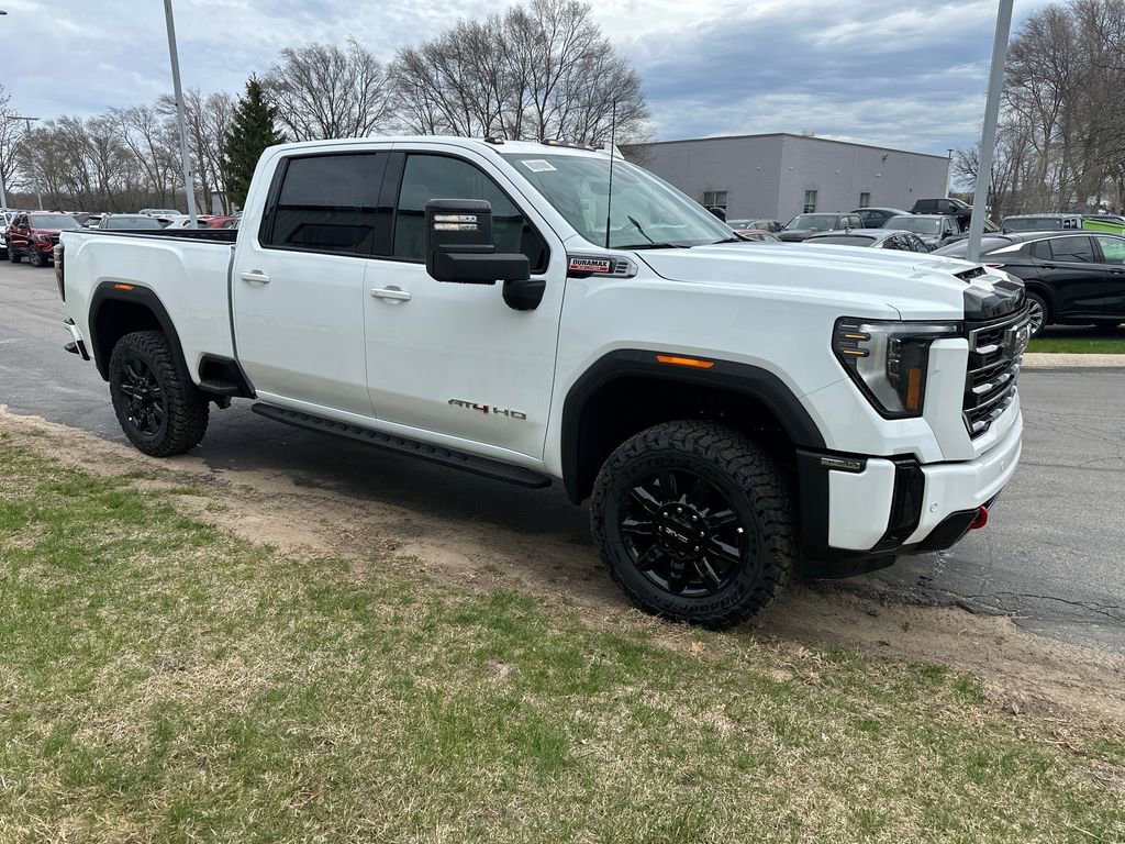 2026 GMC Sierra 3500HD AT4 - Photo 7