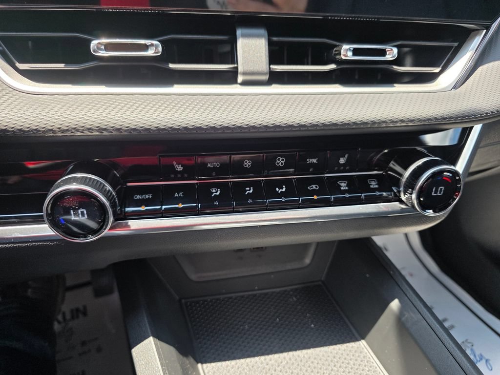 New 2026 Mosaic Black Metallic Chevrolet LT image 19