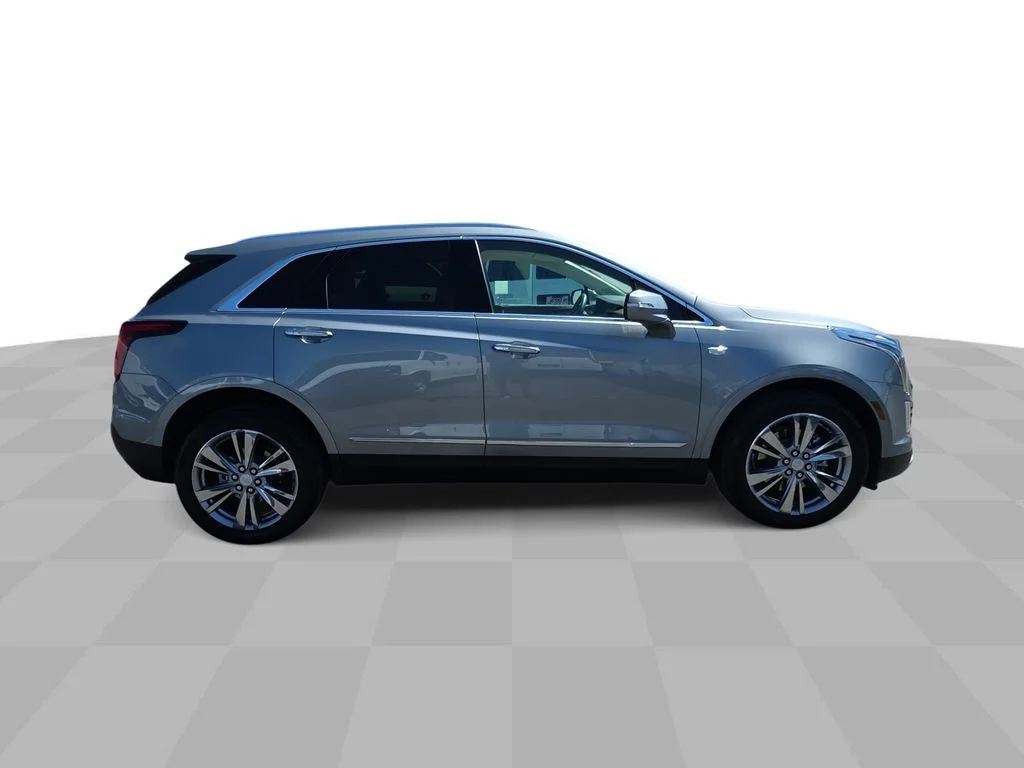 Used 2024 Argent Silver Metallic Cadillac FWD Premium Luxury image 9