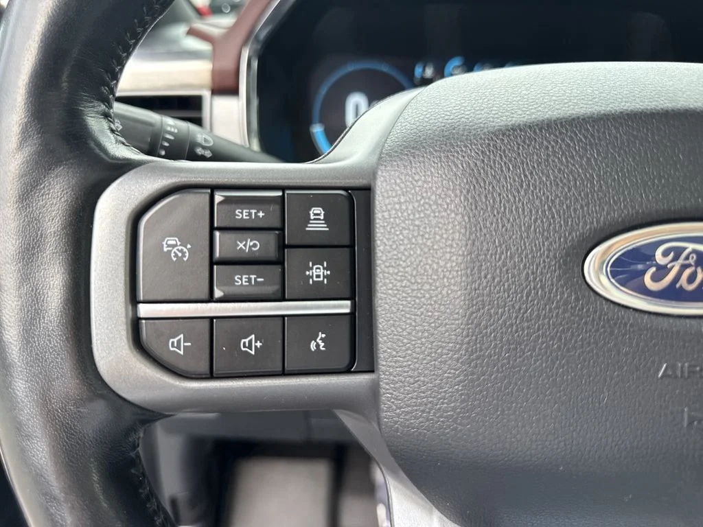 Used 2022 Agate Black Metallic Ford Lariat image 24