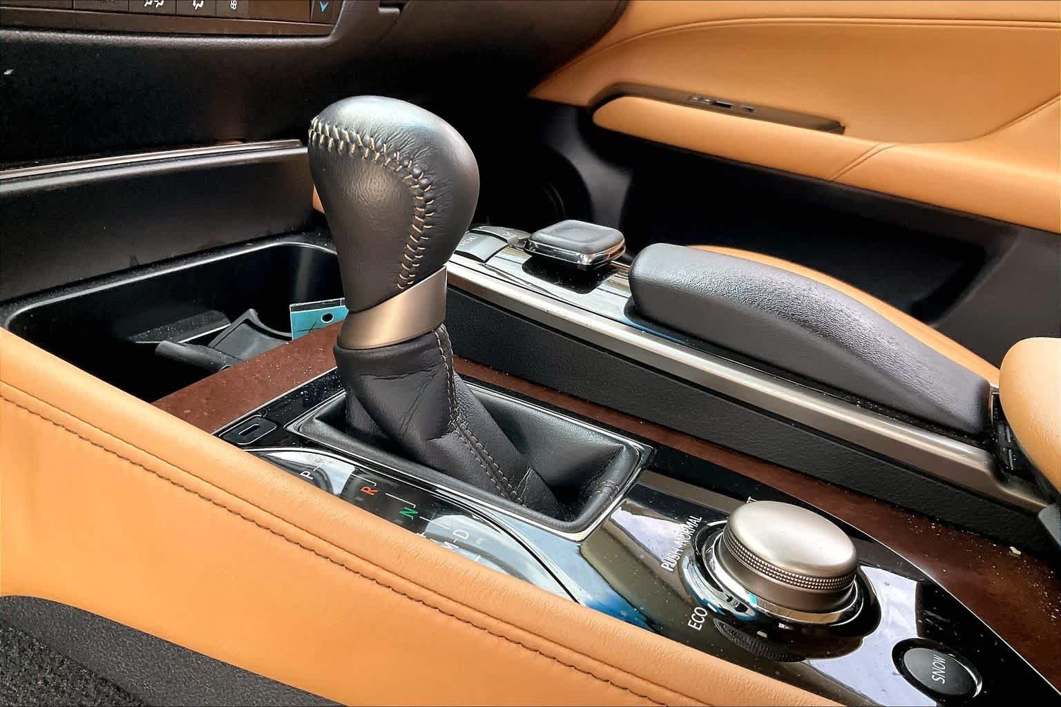 Used 2015 Obsidian Lexus  image 16
