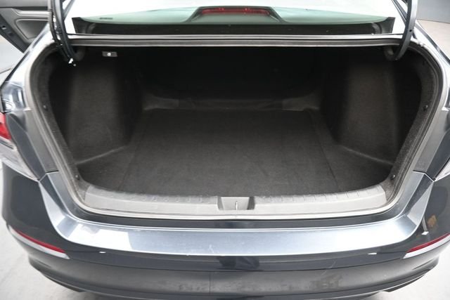 Used 2025  Honda LX image 10