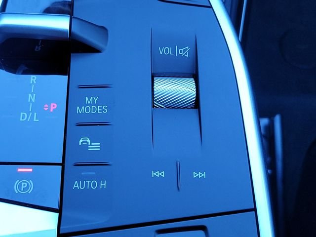Used 2026 Blue BMW xDrive28i image 17