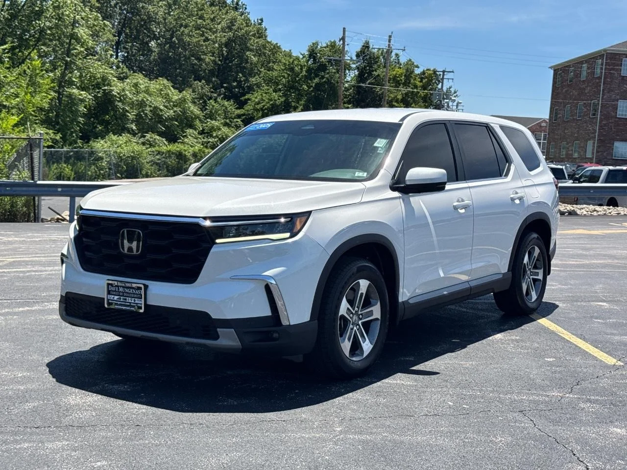 Certified Used 2025 Platinum White Pearl Honda AWD EX-L image 9