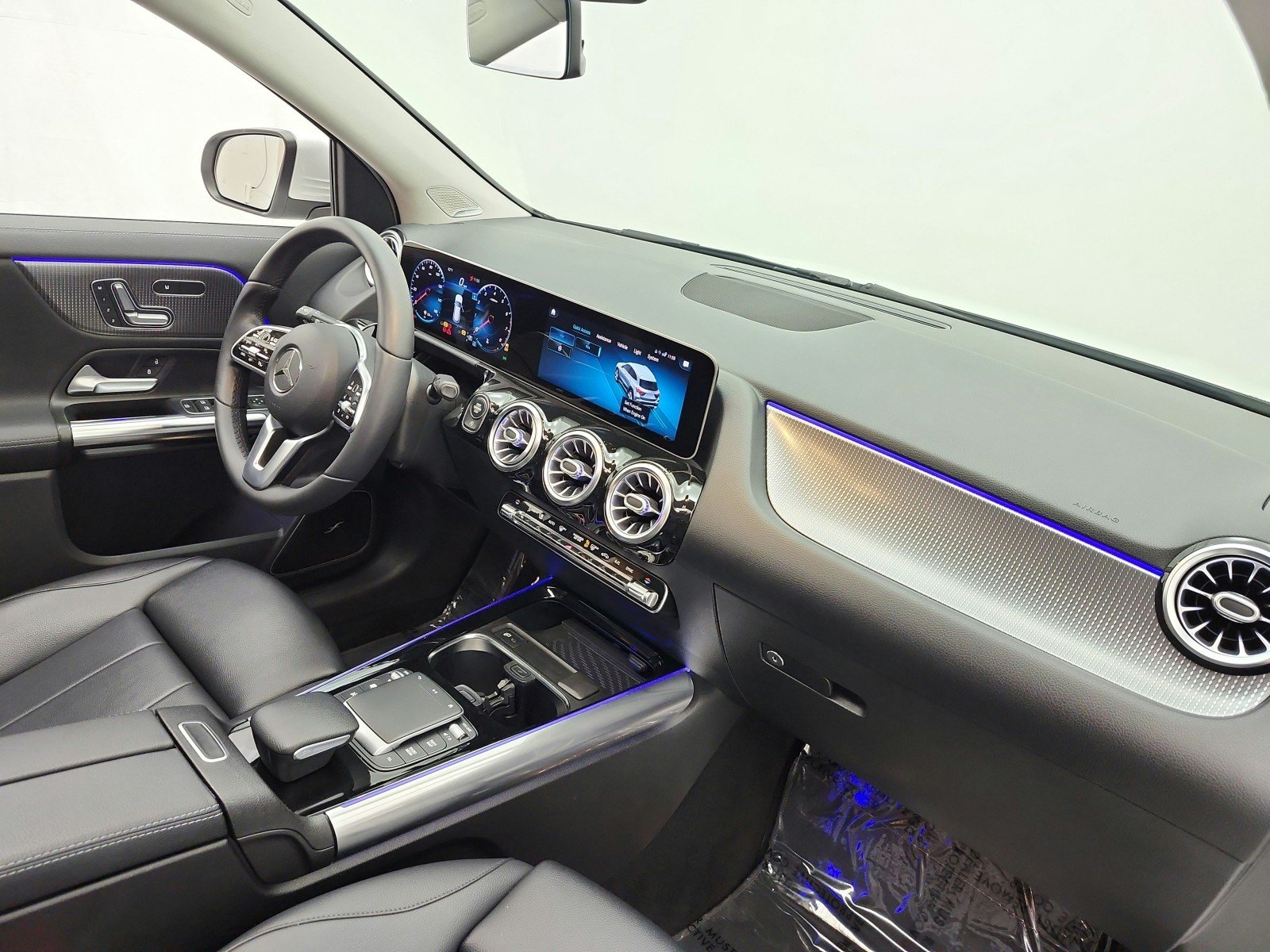 Used 2021 Digital White Metallic Mercedes-Benz GLA 250 4MATIC® SUV image 19