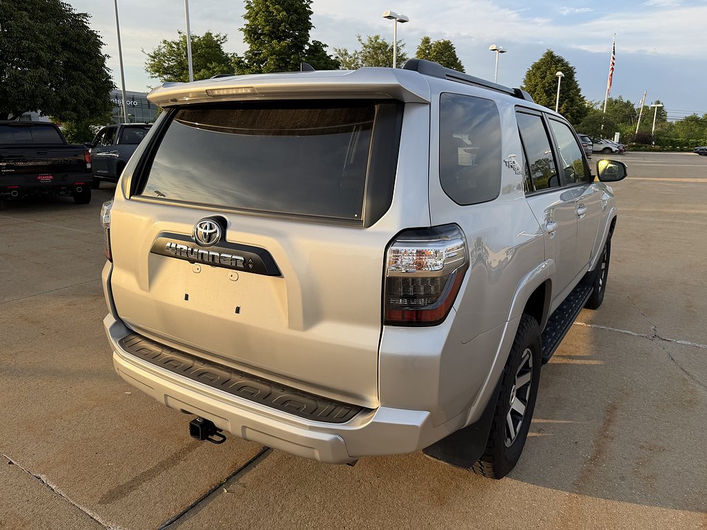 2024 Toyota 4Runner TRD Off-Road Premium - Photo 4