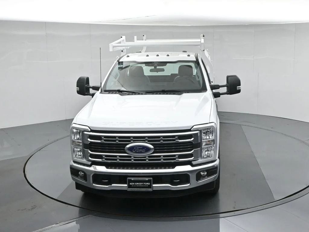 New 2026 Oxford White Ford XL image 39