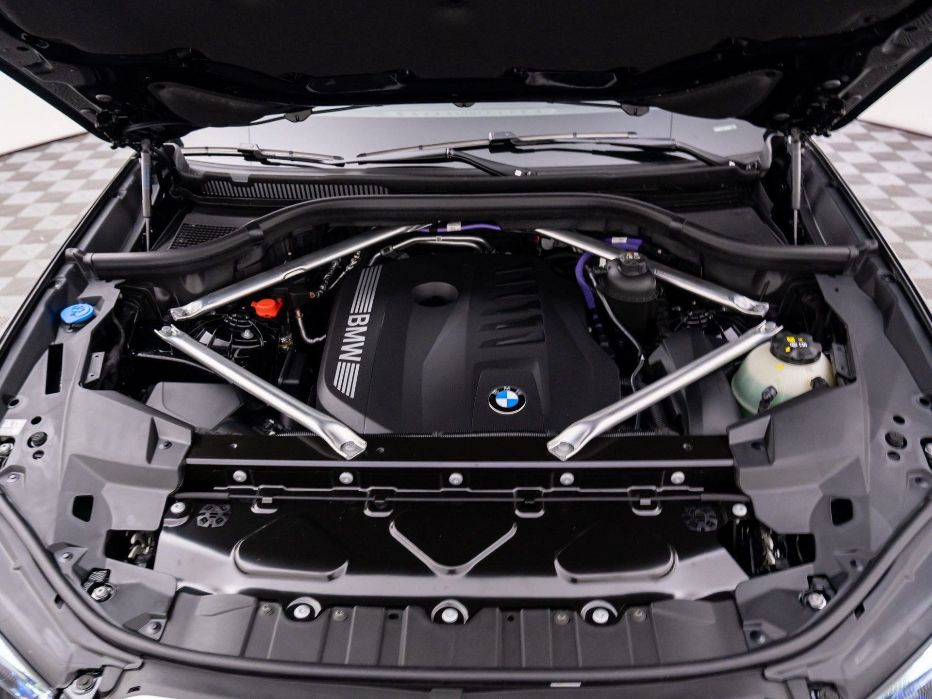 New 2026 Black Sapphire Metallic BMW xDrive40i image 27