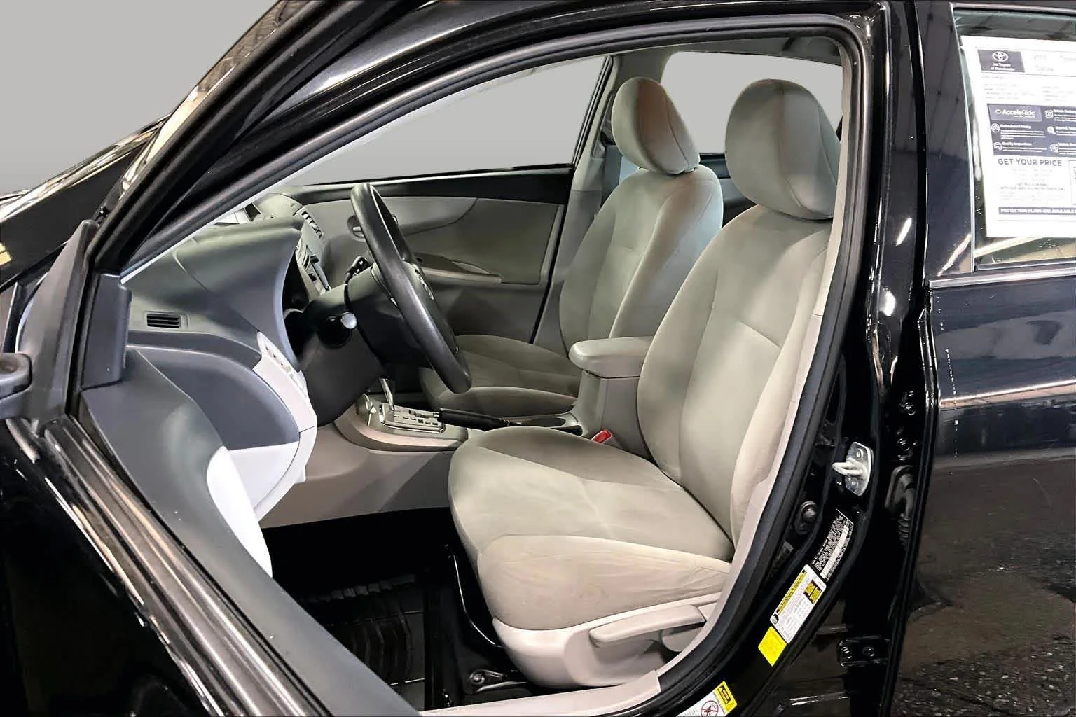 Used 2013 Black Sand Pearl Toyota LE image 9