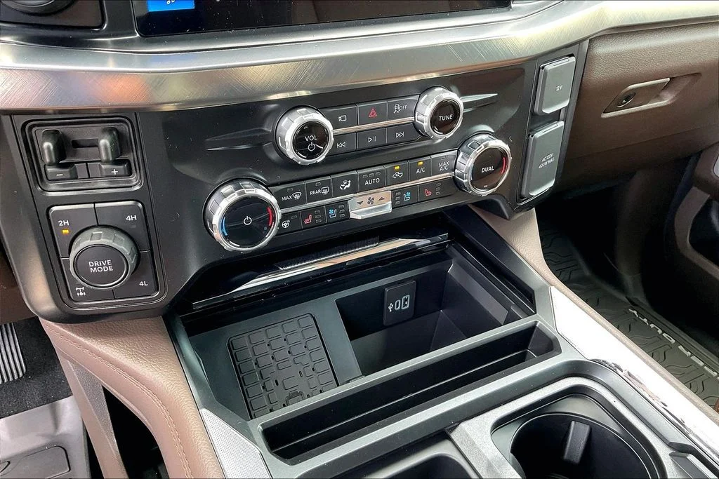 New 2026 Ford Super Duty F-250 King Ranch 4D Crew Cab
