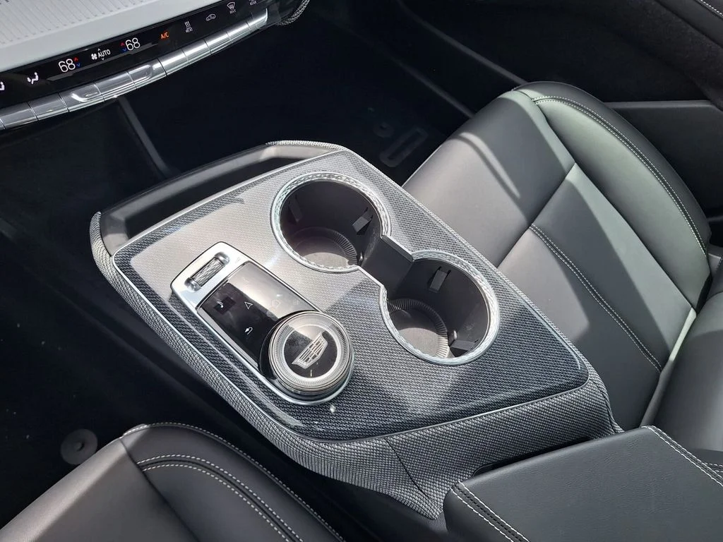 2026 Cadillac OPTIQ Sport - Photo 16