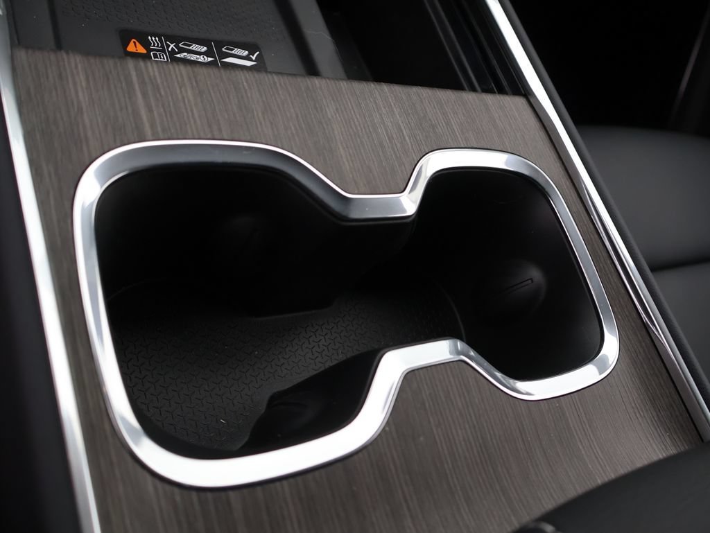 2026 GMC Acadia Denali - Photo 30