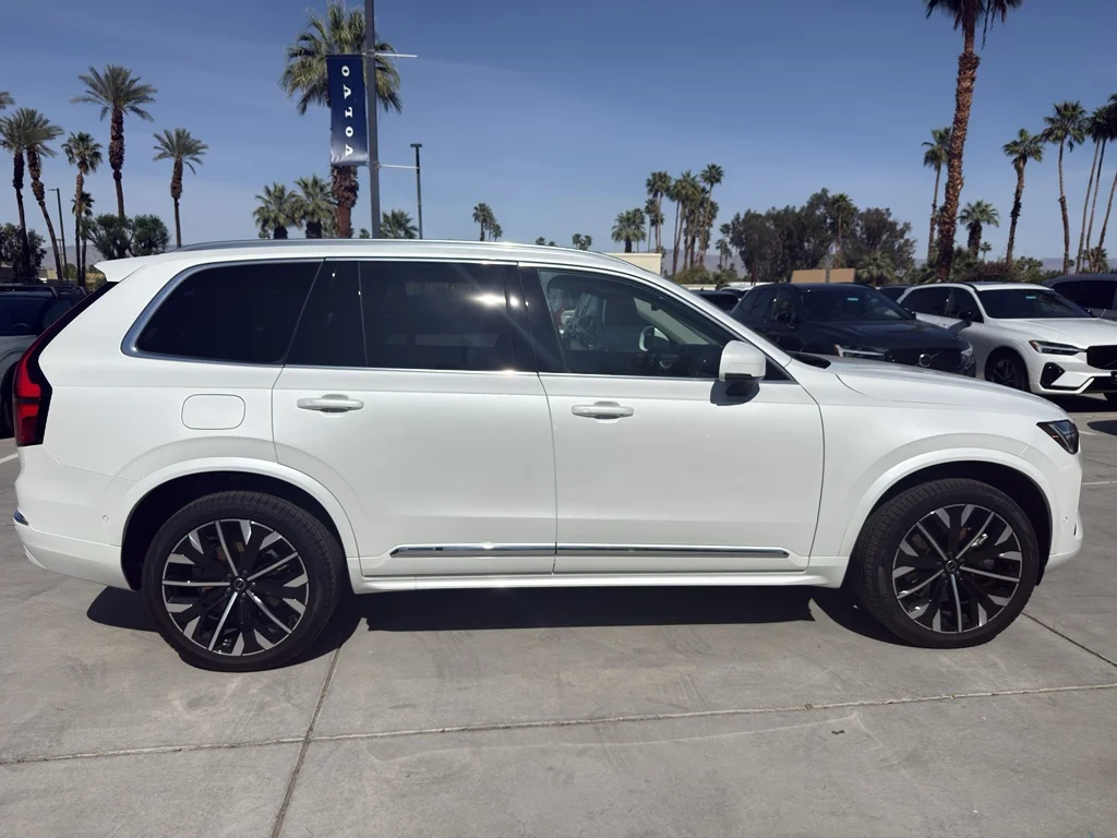 2025 Volvo XC90 Ultra - Photo 11