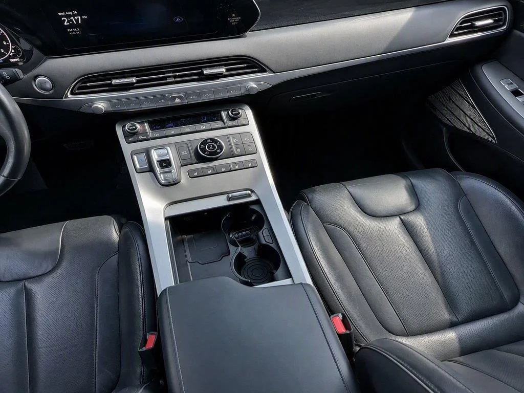 Used 2021 Steel Graphite Hyundai Limited image 21