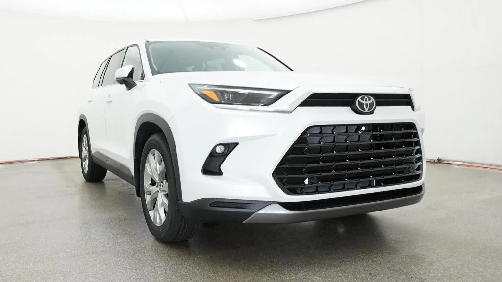 New 2026 Wind Chill Pearl Toyota Limited image 7