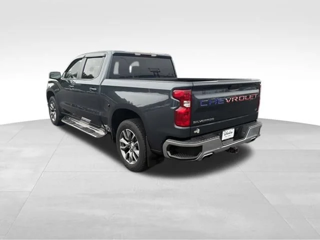 Used 2021 SHADOW GRAY METALLIC Chevrolet LT image 3